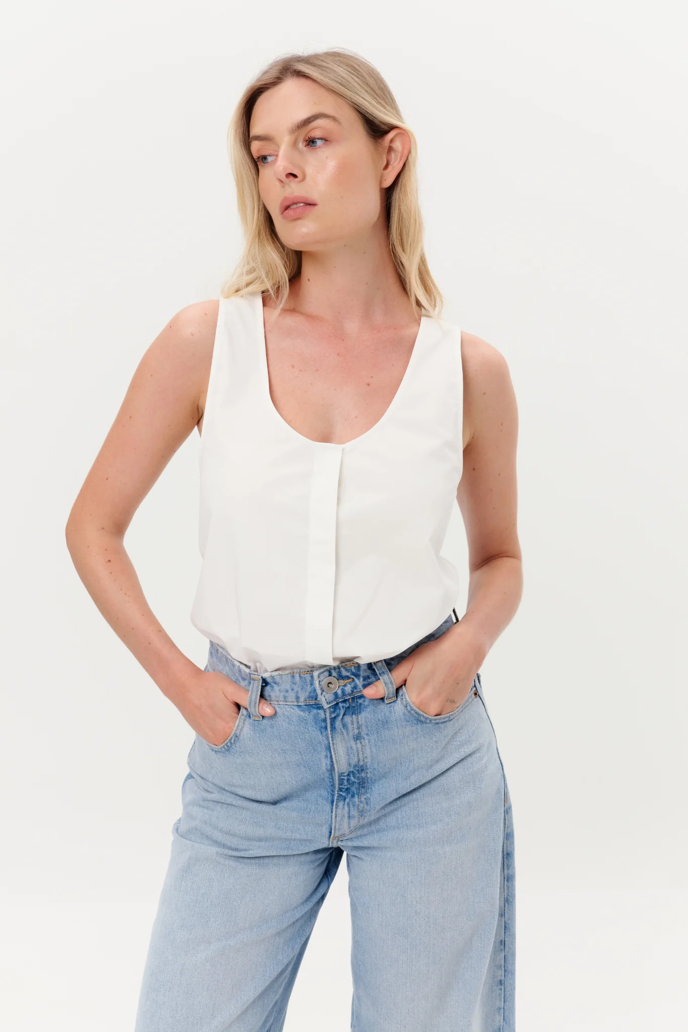 PAPER-CRISP Tank Top in White - Image 4