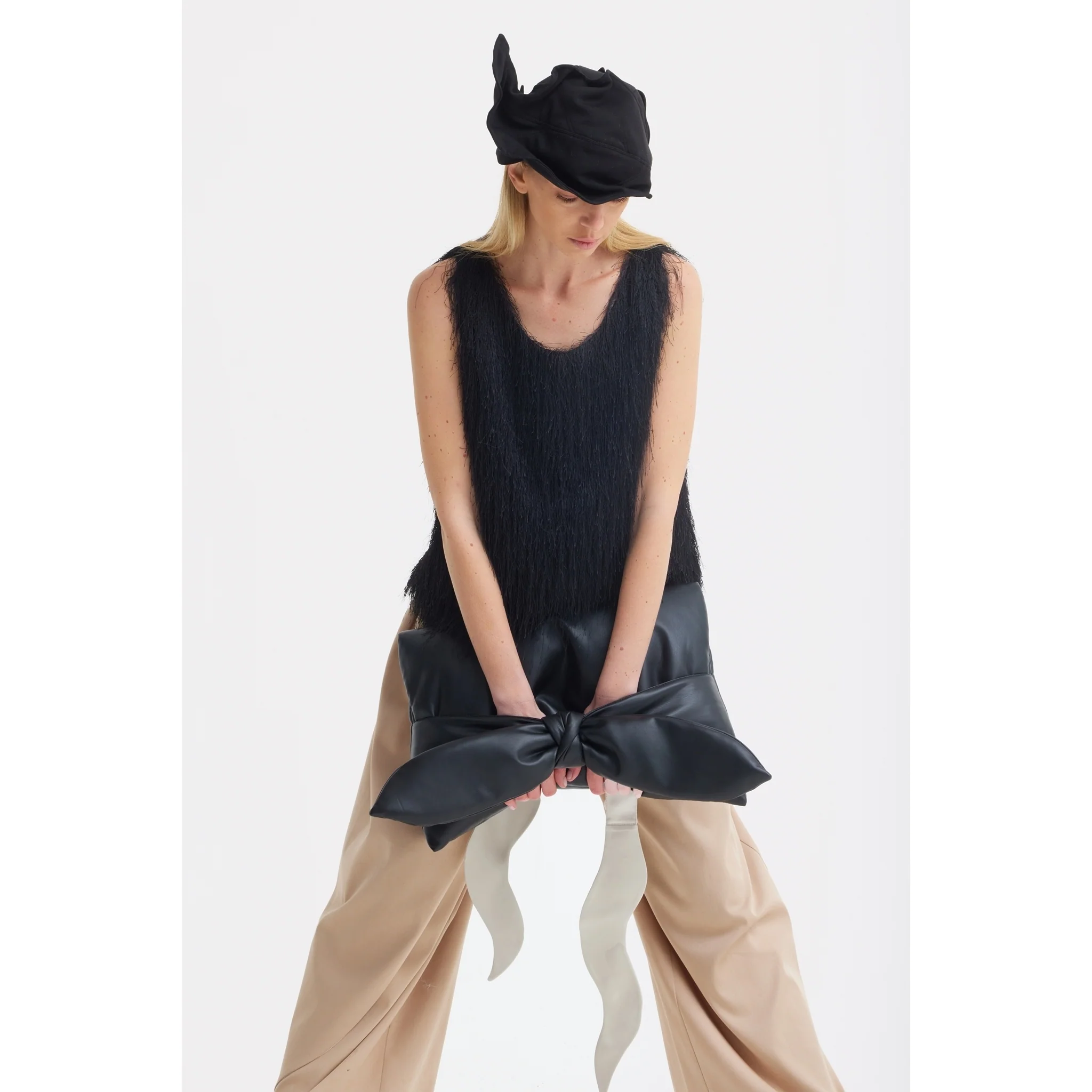 Petal Faux Leather Evening Clutch Bag - Black - Image 8