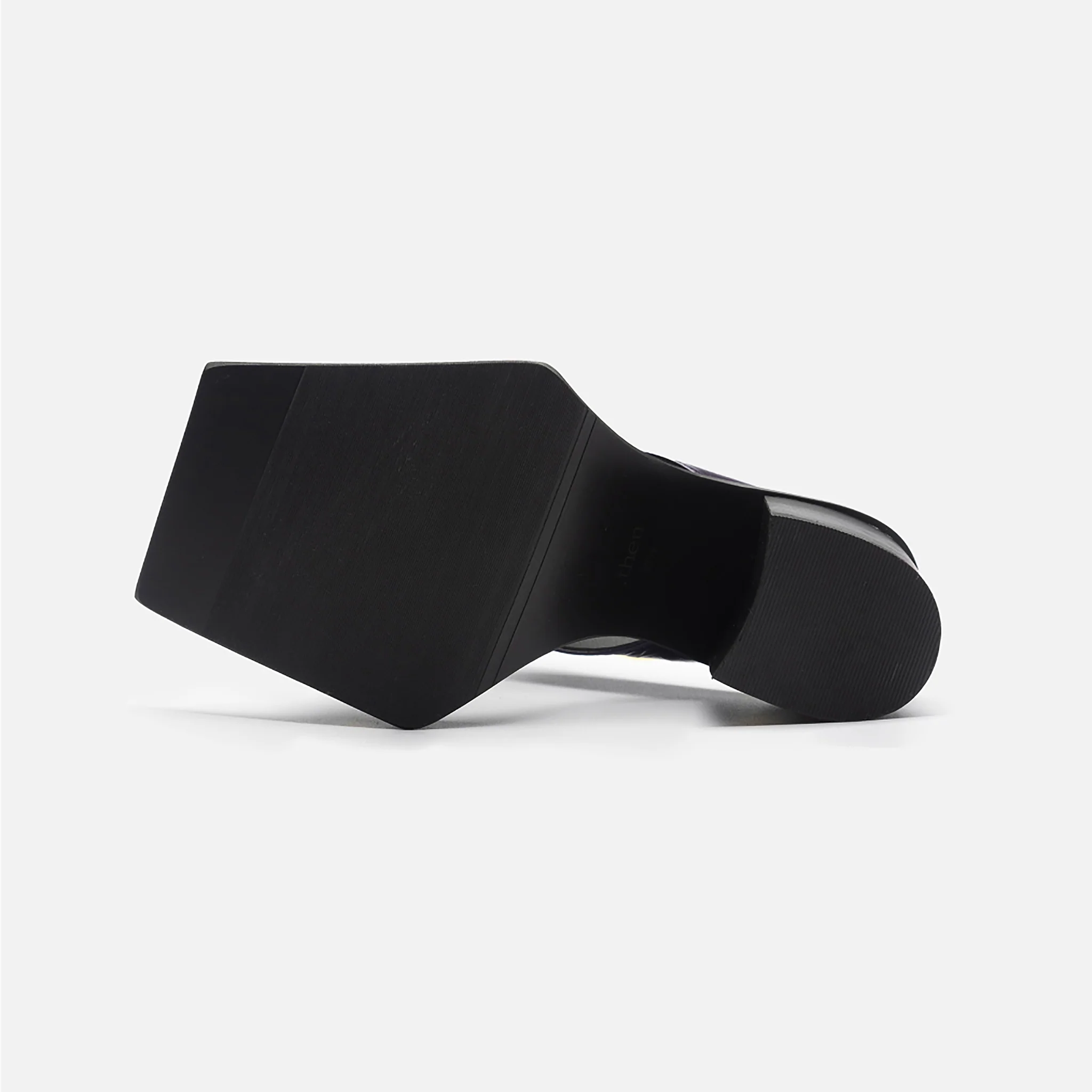 Black Block‑Heel Cutout
Leather Mules - Image 6